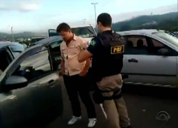Preso por embriagues o motorista que causou acidente na BR 116 - foto 3