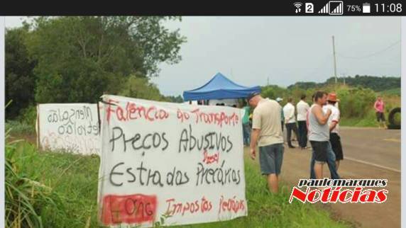 Caminhoneiros realizam protestos em quatro locais da região - foto 4