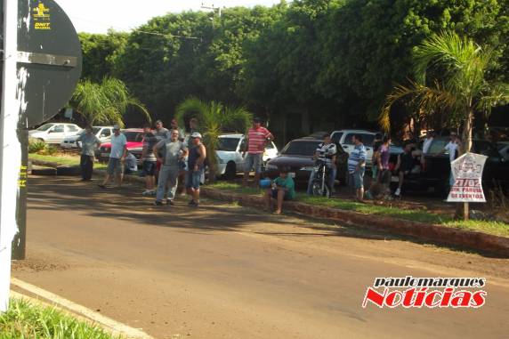 Movimento dos caminhoneiros fecha o trevo de acesso a Três de Maio - foto 4