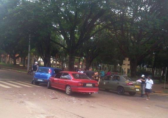 Colisão no centro de Santo Ângelo deixa uma pessoa ferida - foto 2