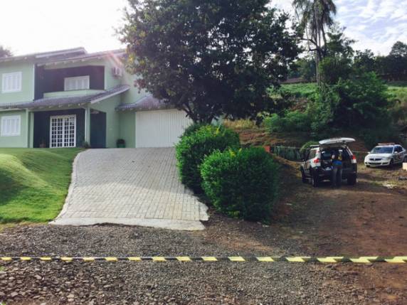 Suspeita da PM é que homem matou 5 parentes e cometeu suicídio