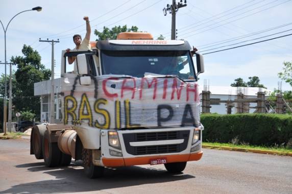 Base da Petrobras de Ijuí é fechada por caminhoneiros e agricultores - foto 4