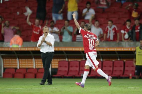 Antes do Gre-Nal, Inter vence a La U por 3 a 1 - foto 3