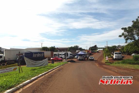 Mobilização dos caminhoneiros será reforçada na tarde desta sexta-feira - foto 4