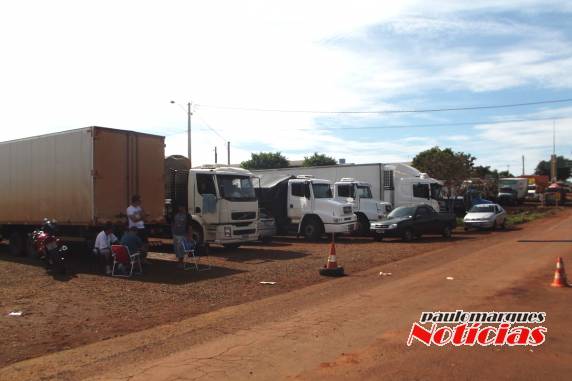 Mobilização dos caminhoneiros será reforçada na tarde desta sexta-feira - foto 7