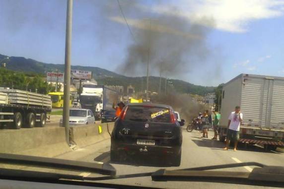Por volta das 12h PRF/SC registrou congestionamento de 4km no sentido Norte