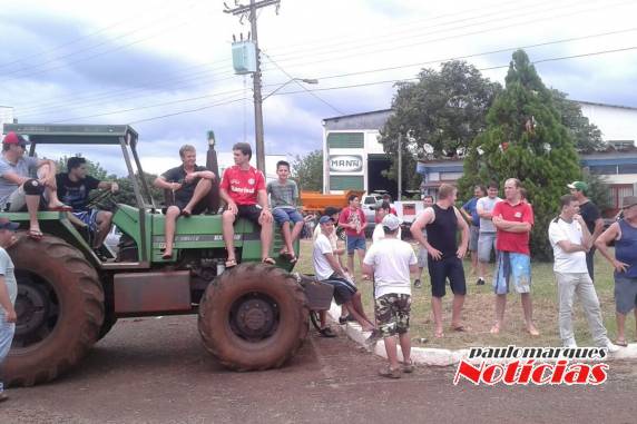 Caminhoneiros partem em protesto rumo a Capital Federal - foto 7