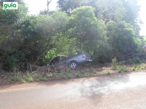 Saída de pista de caminhonete entre Horizontina e Dr. Maurício Cardoso deixou condutora levemente ferida - foto 2
