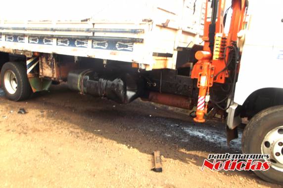 Acidente envolve moto e caminhão na ERS 342 em Três de Maio - foto 3