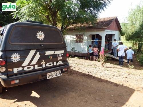 Homem é morto e mulher fica ferida a
tiros no interior de Crisisumal - foto 3