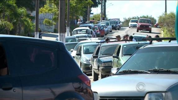 Mobilização dos caminhoneiros bloqueia rodovias de regiões do estado