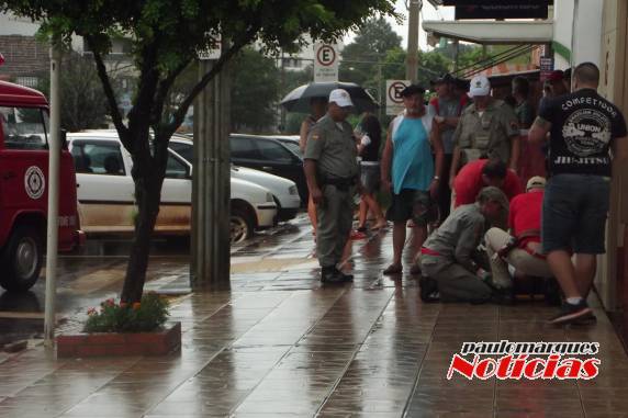 Homem é atropelado na faixa de segurança no centro de Três de Maio - foto 5
