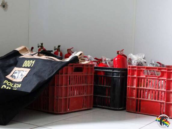 Empresário é preso em flagrante suspeito de falsificar extintores - foto 4