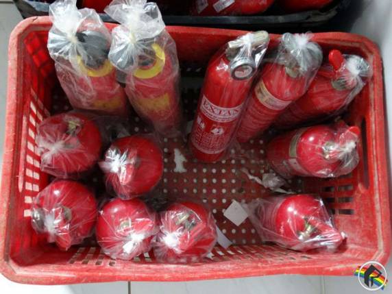Empresário é preso em flagrante suspeito de falsificar extintores - foto 3