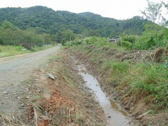 Início do Morro do Areal recebe as obras preventivas de desassoreamento e limpeza de córregos e valas