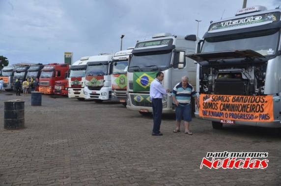 Insatisfeitos com resultado de
reunião em Brasília, caminhoneiros devem voltar a fazer manifestações - foto 2