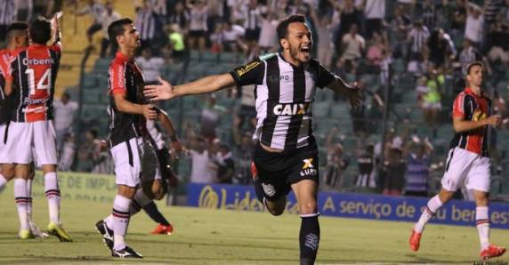 Figueirense empurra Joinville, faz 2 a 0 e mantém 100% no Orlando Scarpelli - foto 3