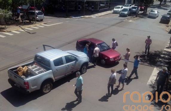 Acidente no centro de Santo Ângelo deixa uma pessoa ferida - foto 5