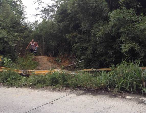 Defesa Civil refaz contagem de vítimas e confirma 50
mortes em acidente na Serra Dona Francisca, no Norte de SC - foto 4