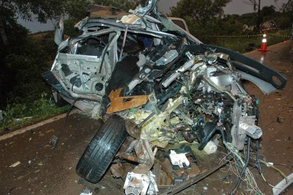 Irmãos morrem em acidente na ERS 135 - foto 6