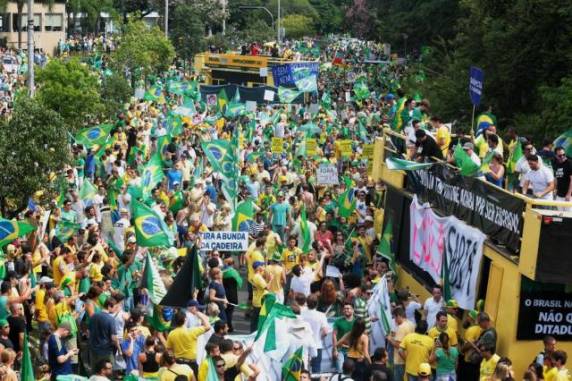 Presidente 

da Câmara acredita que impedimento da presidente é uma situação que 