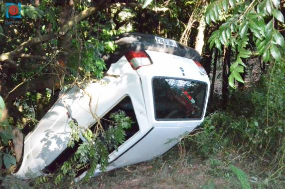 Jovem capota veículo entre Passo Fundo e Ernestina - foto 2