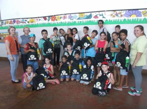 Atividades realizadas na Casa da Cidadania envolvem capoeira, taekwondo, informática, educação física, artesanato, passeios e auxílio nas atividades escolares