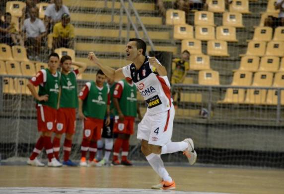 Joinville atropela o Sorocaba de Falcão na abertura da Taça
Brasil - foto 2
