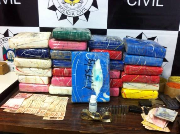 Polícia Civil apreende 27 kg de cocaína no aeroporto de São Luiz Gonzaga - foto 7
