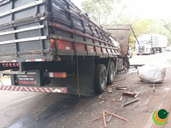Acidente envolve quatro veículos no trecho Passo
Fundo/Ernestina - foto 4