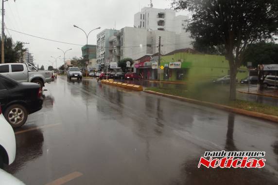 Secretário Moacir Carvalho explica
regras do estacionamento na Av. Uruguai - foto 3