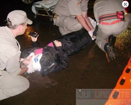 Motoqueira fica ferida em acidente em Ijuí - foto 3