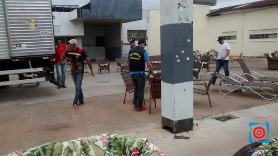 Venda ilegal de móveis nas ruas de Passo Fundo é fiscalizada - foto 2