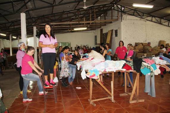 Bazar Beneficente arrecada R$ 895,00 - foto 5