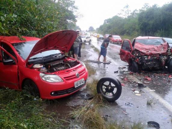 Em dois acidentes, quatro pessoas morrem e dez ficam feridas no RS - foto 2