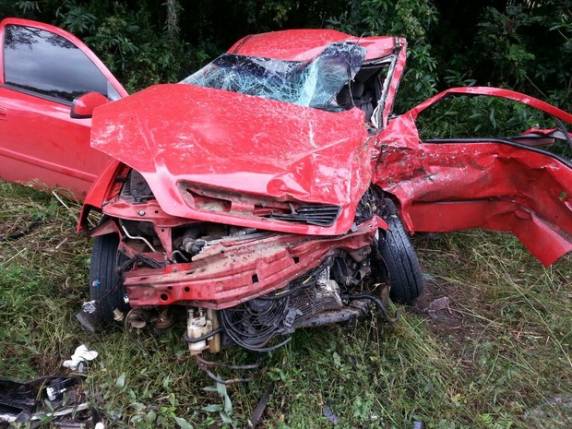 Acidente entre 3 veículos resulta na morte de mulher e criança
no Oeste - foto 2