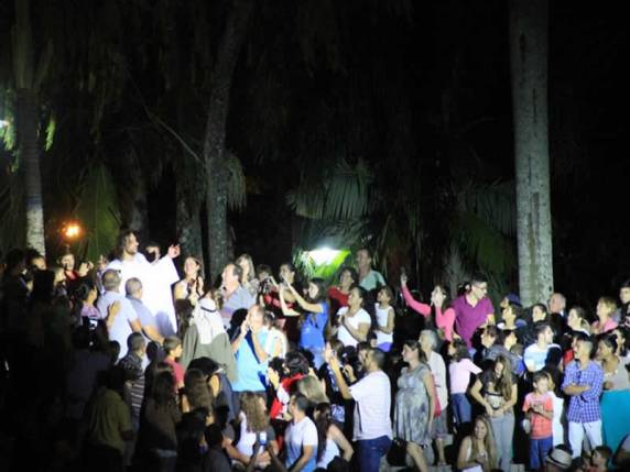 Evento que aconteceu na sexta-

feira santa lotou a Praça da Paz