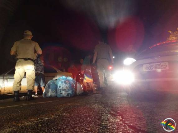 Polícia apreende cinco depois de perseguição e barreira - foto 3