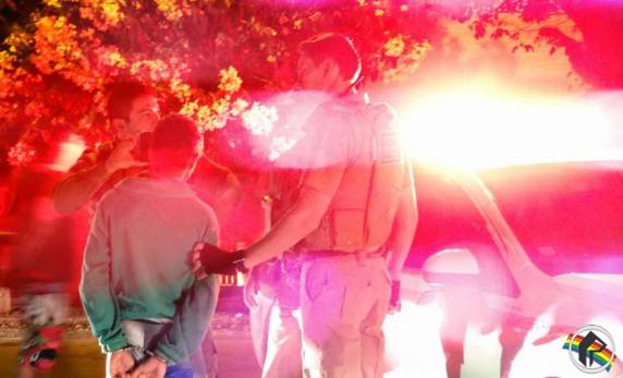 Polícia apreende cinco depois de perseguição e barreira - foto 2