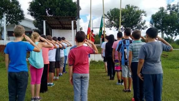 Pelotão Mirim da Brigada Militar de Três de Maio visa uma aproximação da disciplina Militar - foto 5