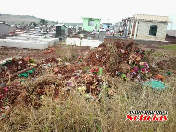 Acumulo de lixo e outros cemitérios revoltam os moradores