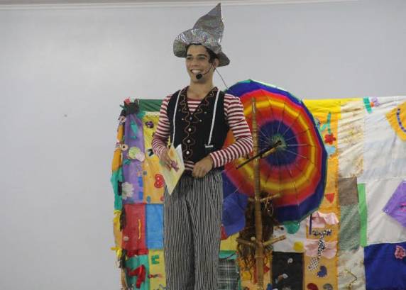 Espetáculo Bisbilhoteca alegra crianças da rede municipal - foto 4