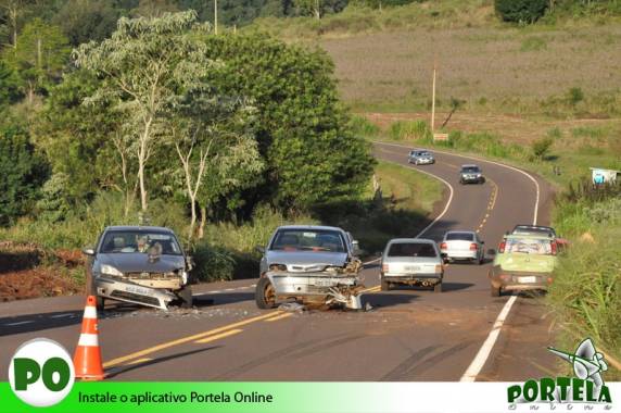 Colisão entre quatro veículos na RSC-472 em Tenente Portela - foto 7