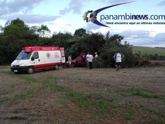 Capotamento deixa condutora ferida, na BR 285, em Panambi - foto 3