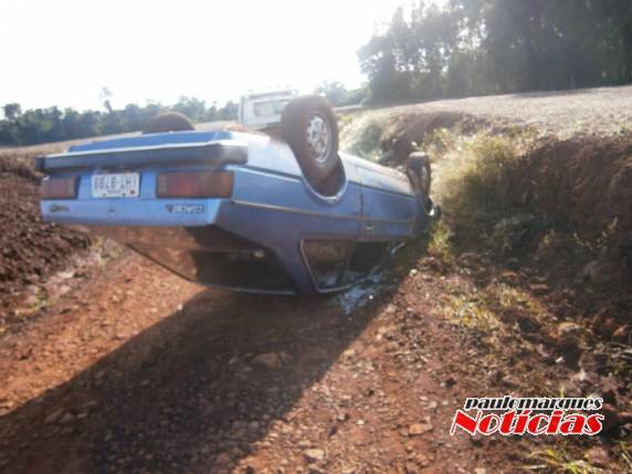 Polícia
encontra veículo capotado no interior de Independência; o motorista não foi localizado - foto 2