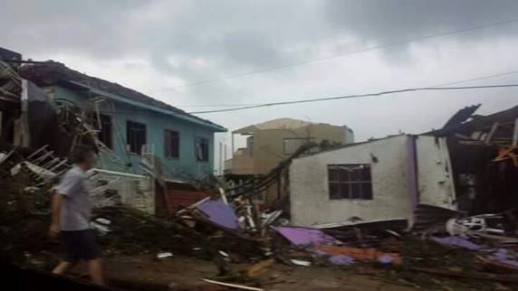 Temporal causa destruição em
Xanxerê SC - foto 2