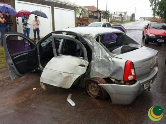 Polícia Rodoviária Federal prende dupla com carro roubado após perseguição e tiroteio em Passo Fundo - foto 2