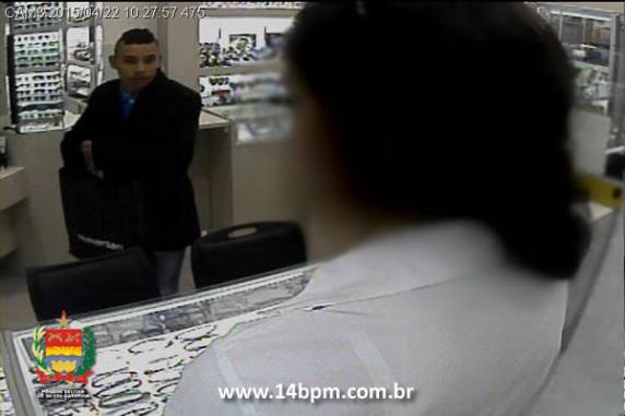 Inteligência do 14º Batalhão
resulta na prisão de quadrilha de ladrões de joalherias - foto 3