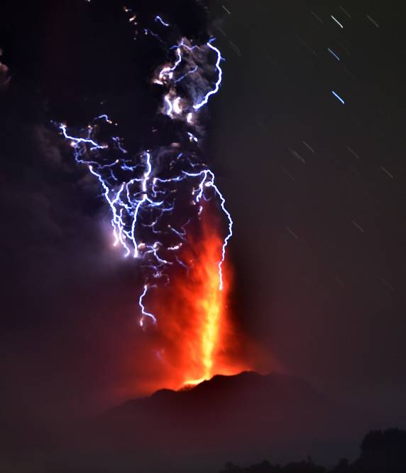 Fotos impressionantes mostram a erupção de vulcão no Chile - foto 7