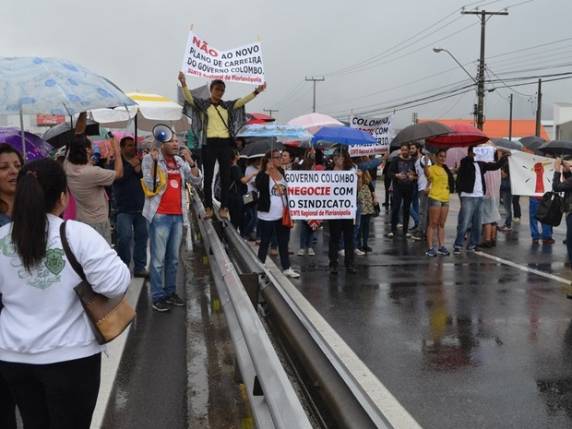 Florianópolis e Criciúma registraram atos na tarde desta quinta-feira (23)